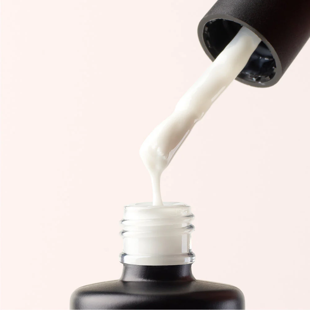 Builder Gel in Bottle Milky White - Image 3