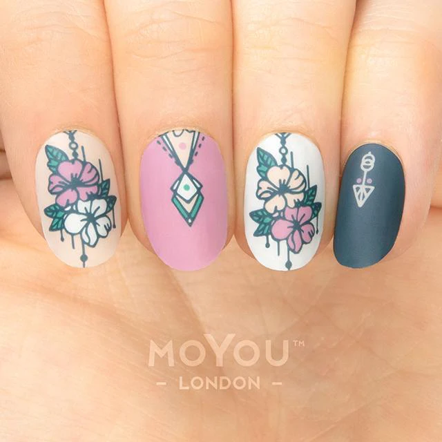 Plaque Stamping Flower Power 25 - MoYou London - Image 2